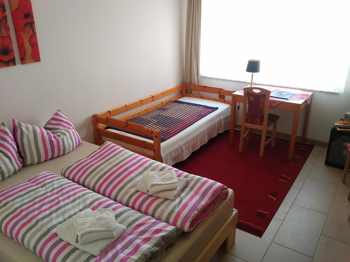 Aaron - Privatunterkunft Magdeburg Eksteriør bilde